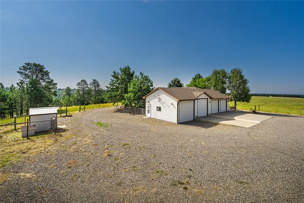 3203 Chief Looking Glass Trail Road Laurel MT 59044