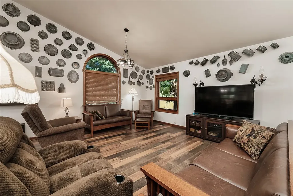 3203 Chief Looking Glass Trail Road Laurel MT 59044