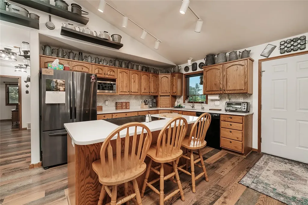 3203 Chief Looking Glass Trail Road Laurel MT 59044