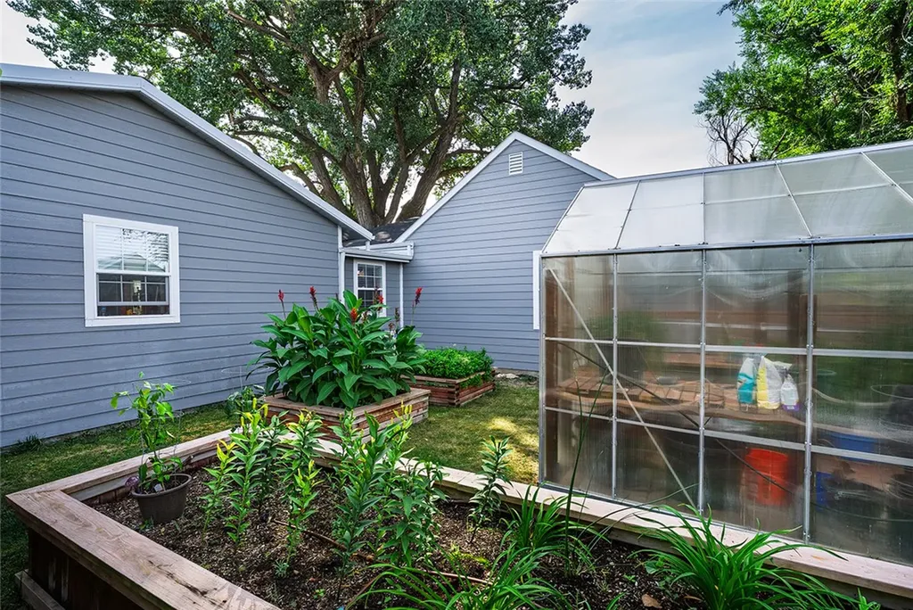 108 3rd Avenue Custer MT 59024