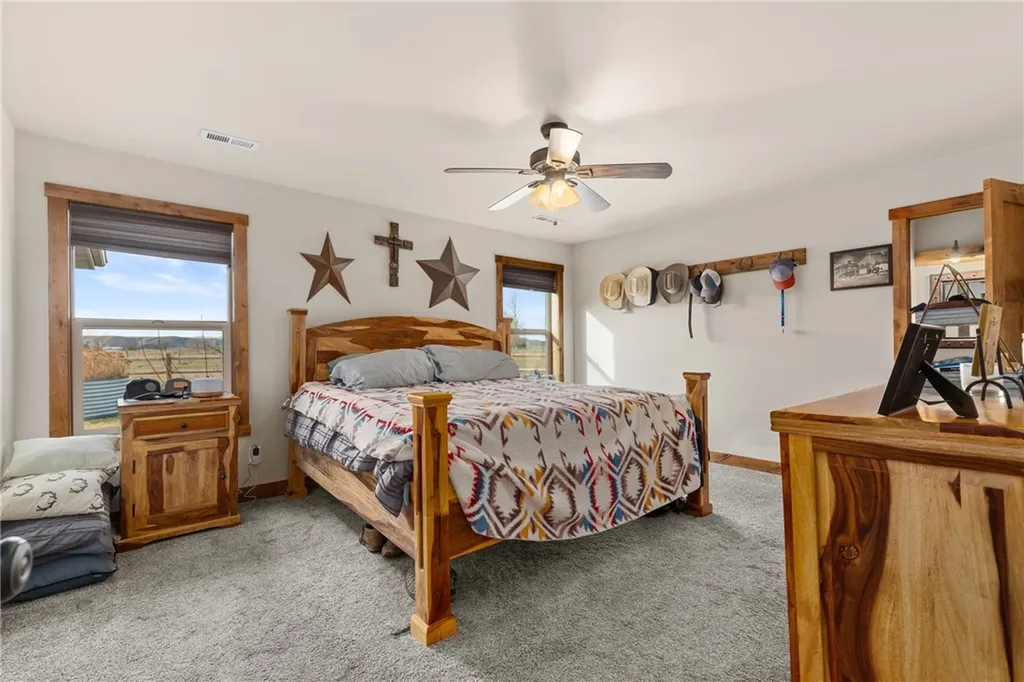 10 Sagebrush Downs Park City MT 59063