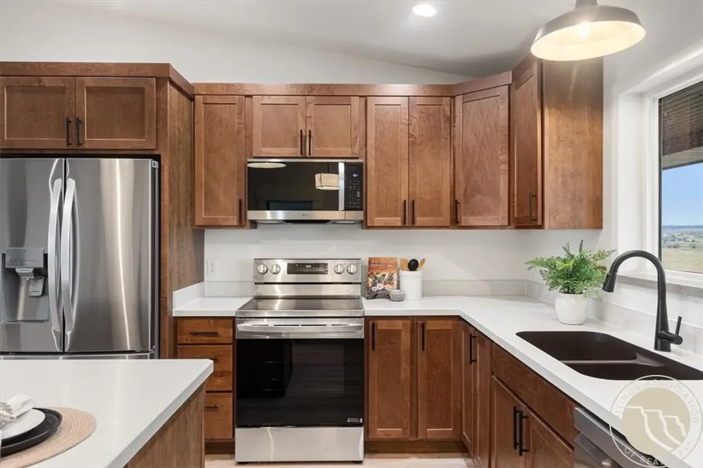 3514 High Noon Drive Shepherd MT 59079