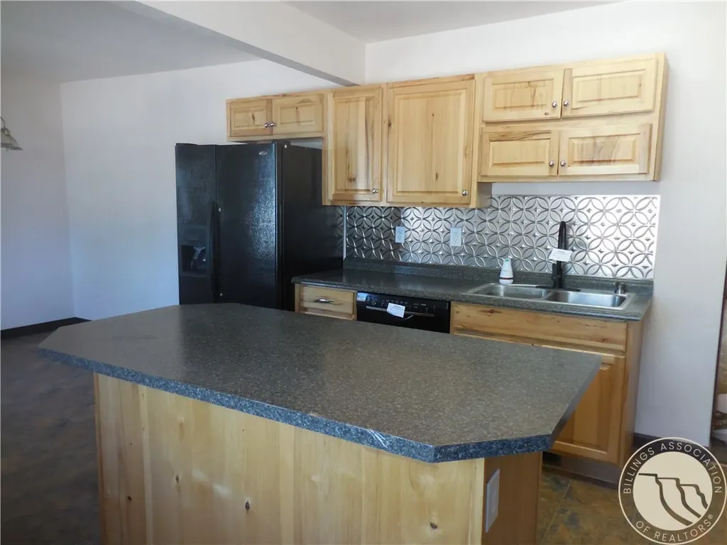 124 Lincoln Avenue NW Sidney MT 59270