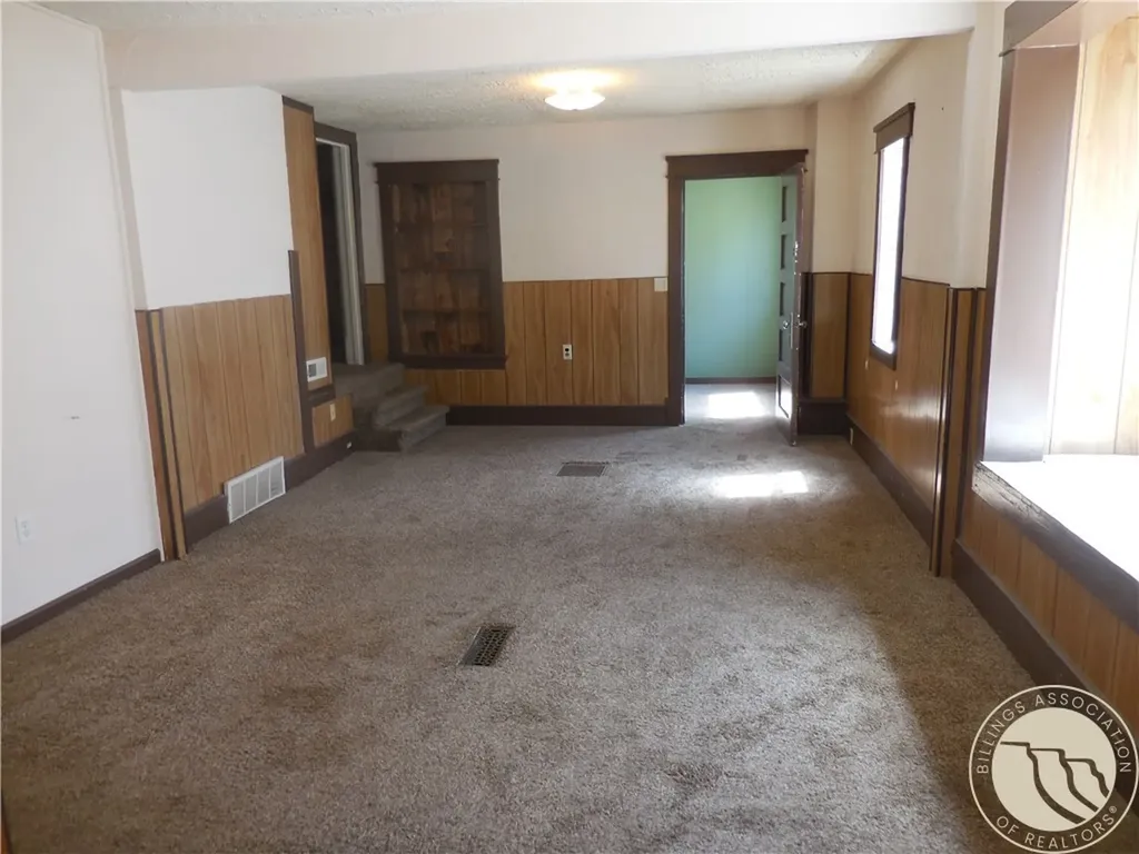 124 Lincoln Avenue NW Sidney MT 59270