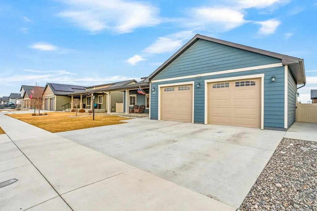 807 Bitterbrush Street Billings MT 59106