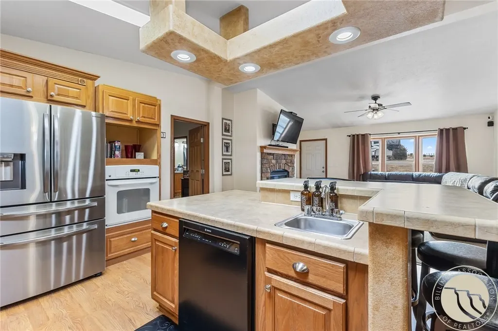 3335 White Buffalo Road Huntley MT 59037