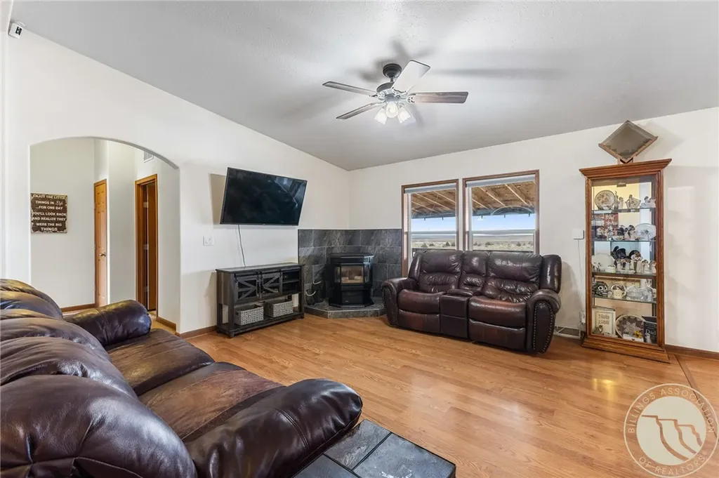3335 White Buffalo Road Huntley MT 59037