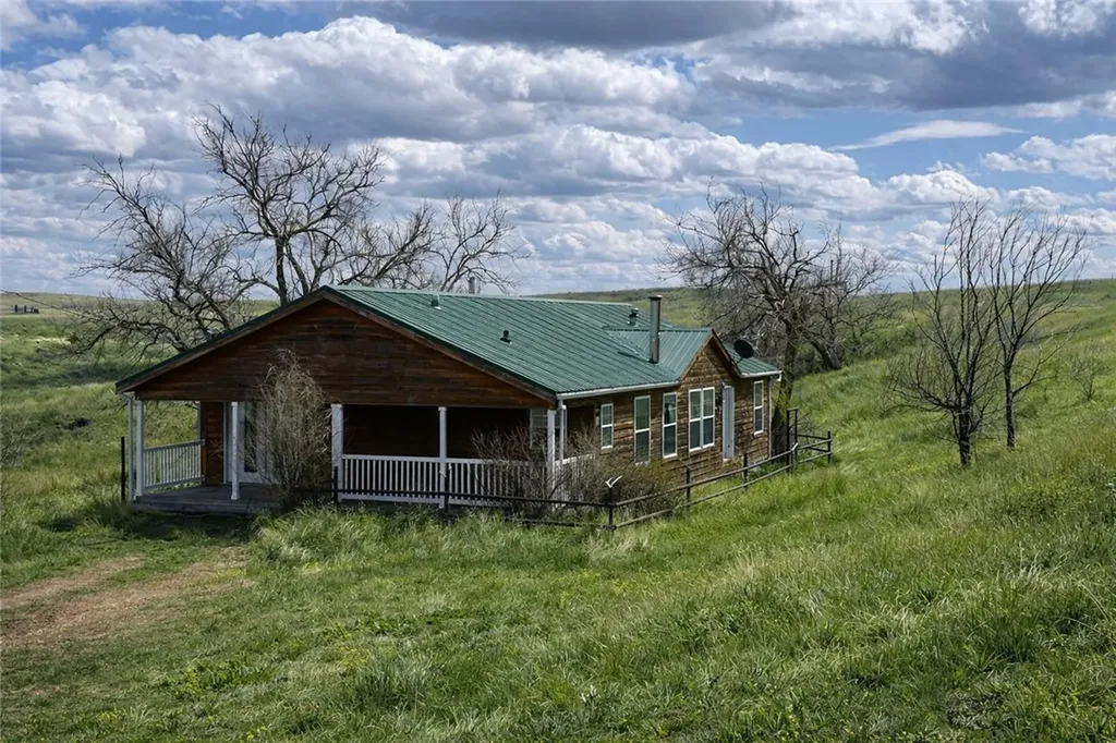 314 Oilfield Road Glendive MT 59326
