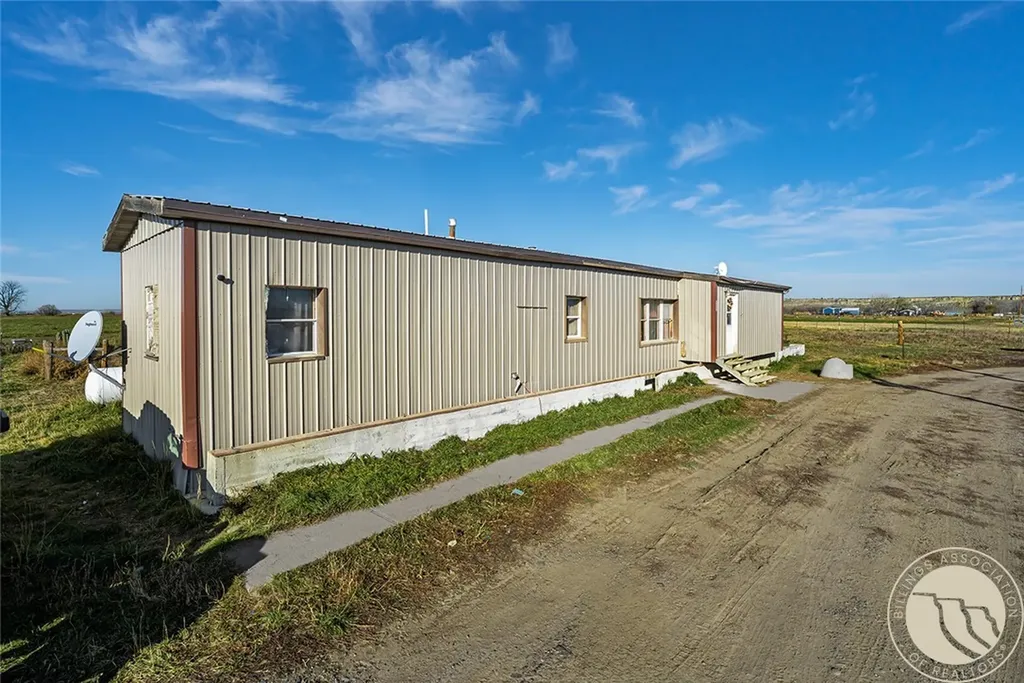 2652 S 27th Road Ballantine MT 59006