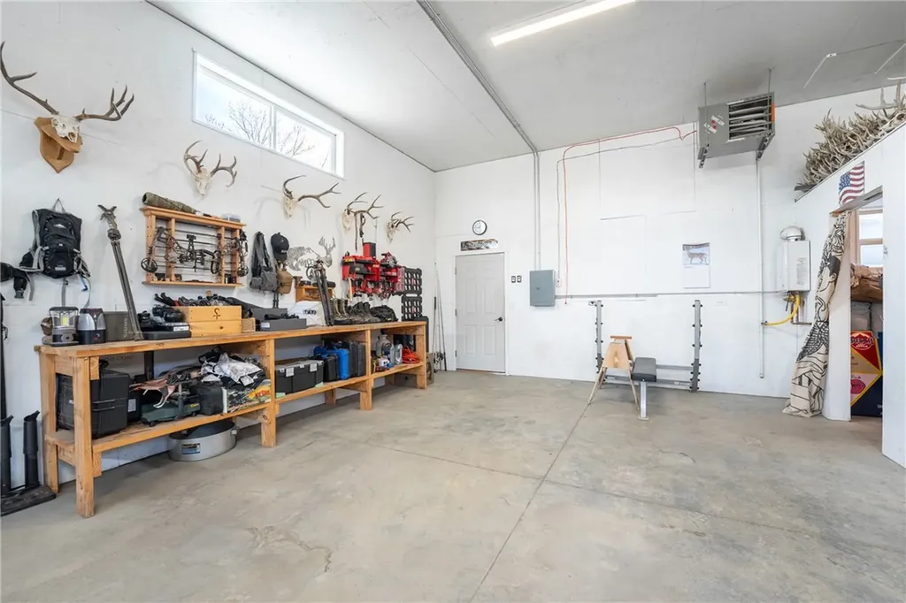 326 E 2nd Avenue N Columbus MT 59019