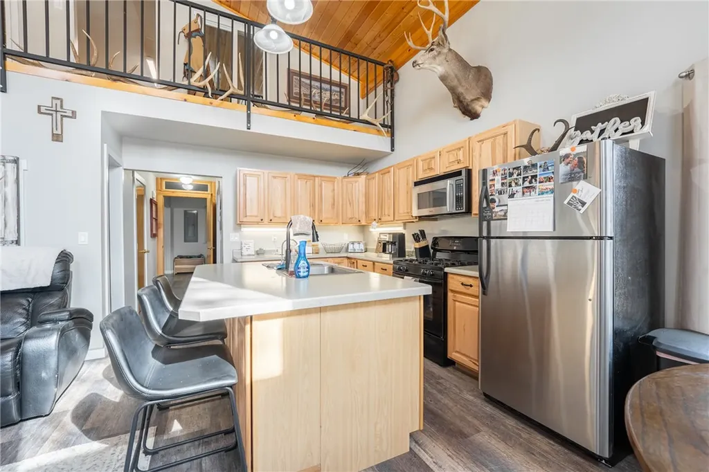 326 E 2nd Avenue N Columbus MT 59019