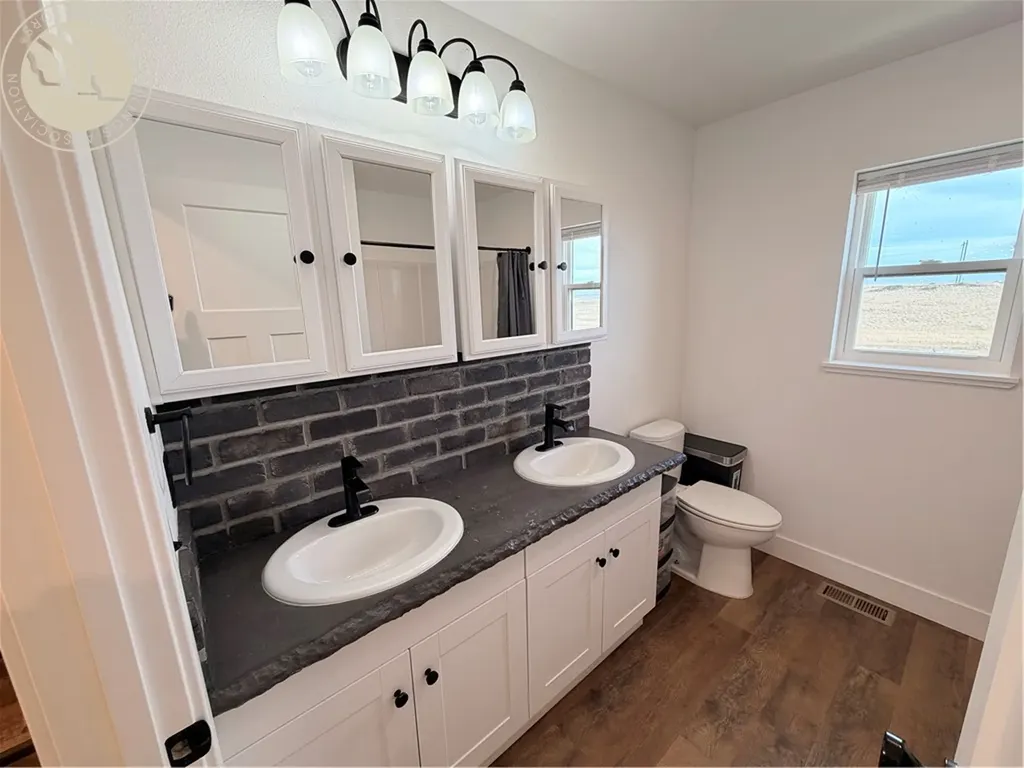 13787 Broadview East Road, Unit 1 Broadview MT 59015