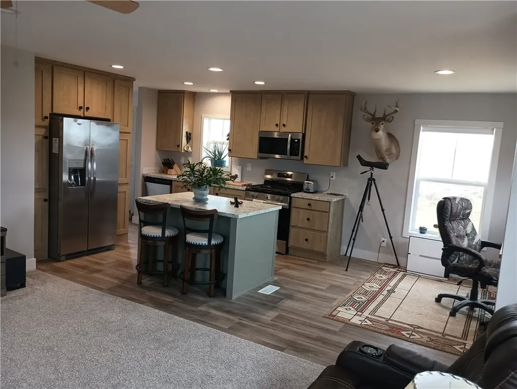1387 Meeteetse Trail Belfry MT 59008