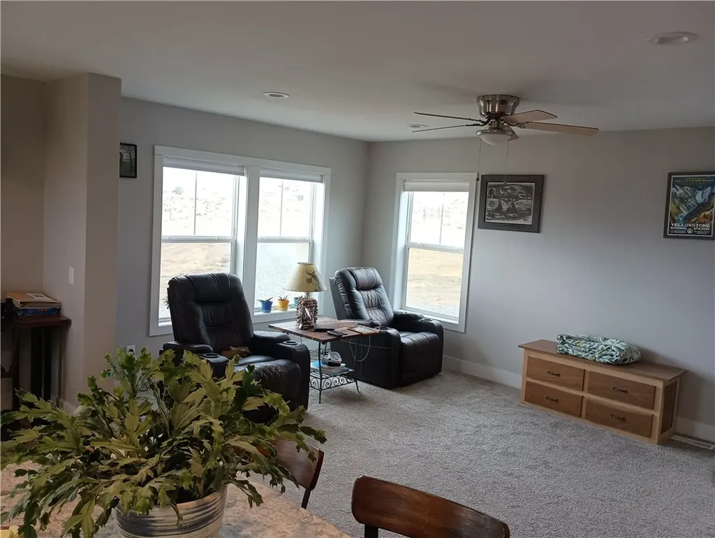 1387 Meeteetse Trail Belfry MT 59008