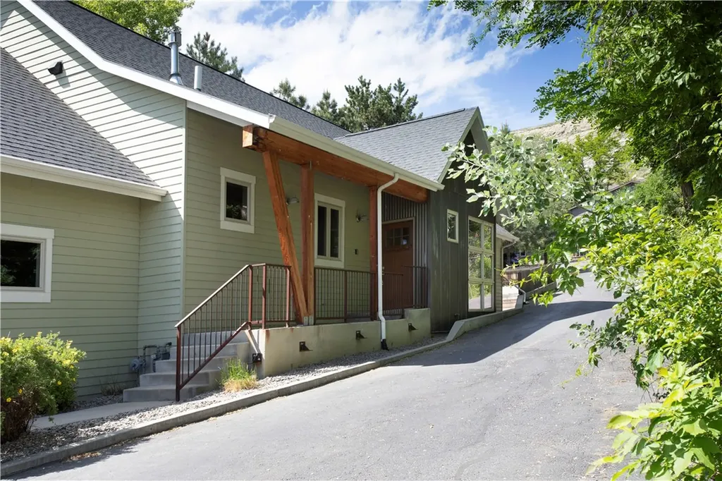 413 Rimrock Road Billings MT 59102