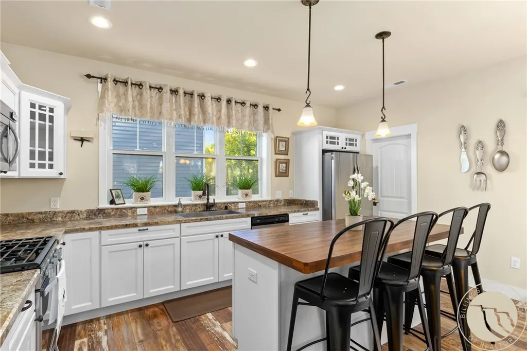 1868 Songbird Drive Billings MT 59101