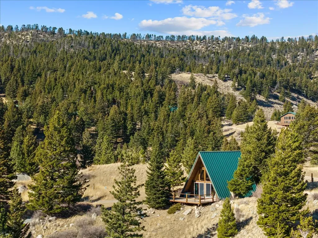 4 Hawk Trail Nye MT 59061