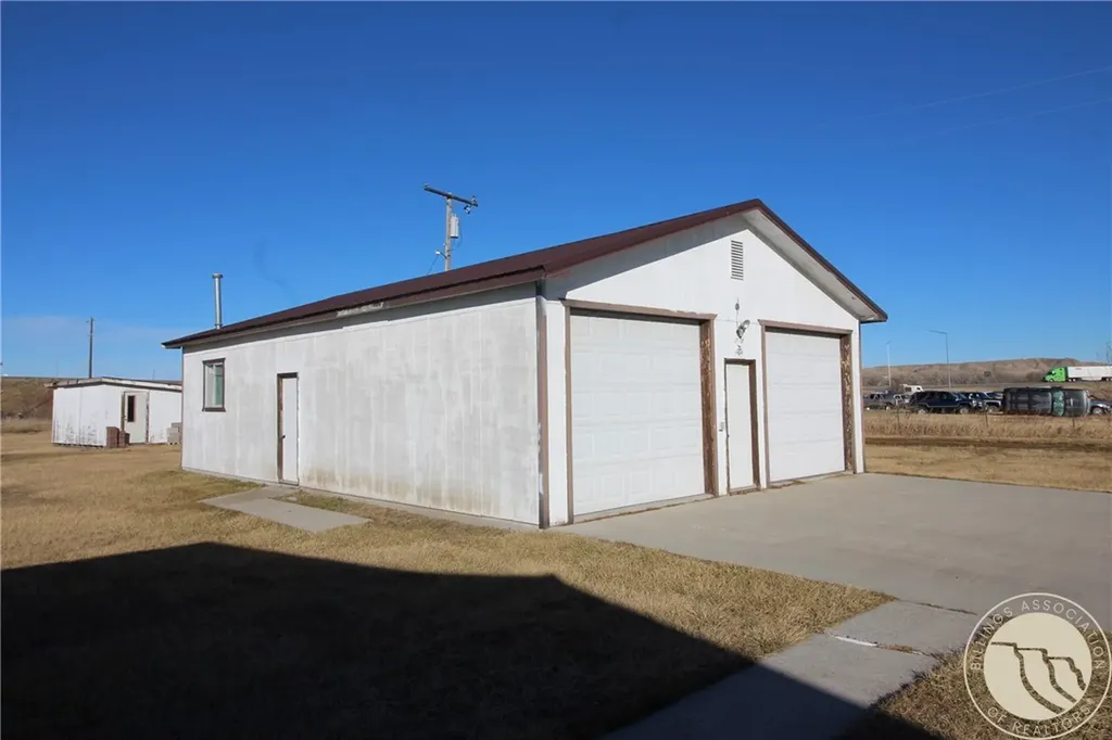 115 Highway 384 Hardin MT 59034