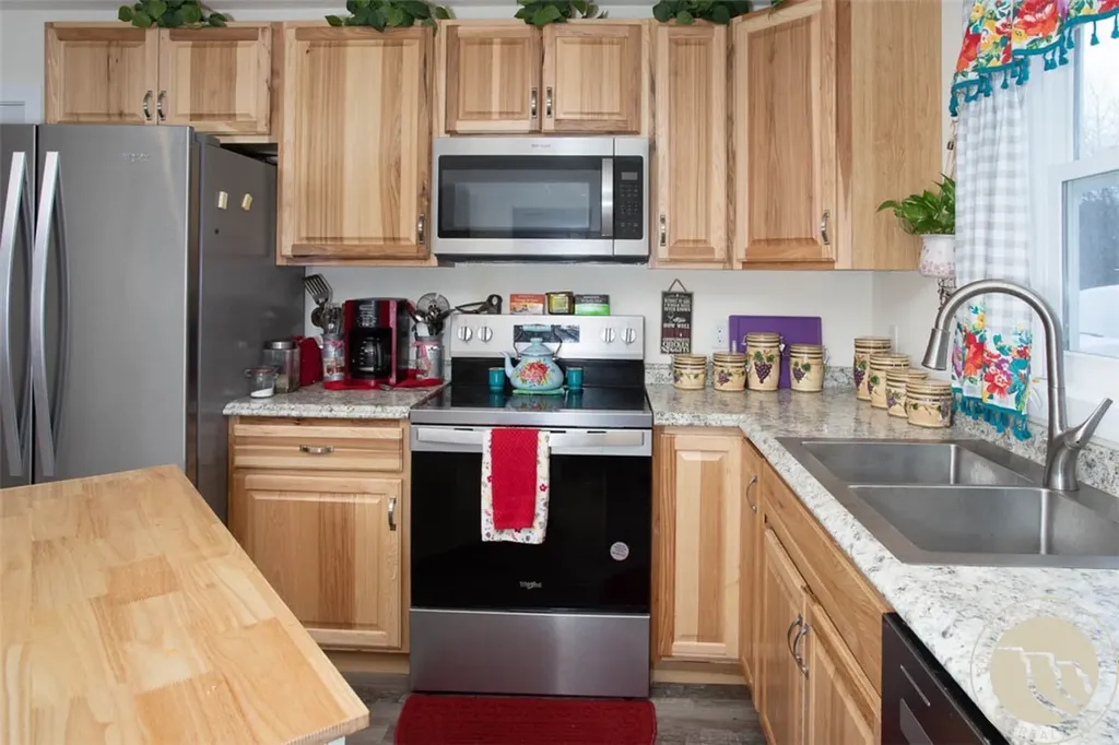 24 East Rosebud Roscoe MT 59071