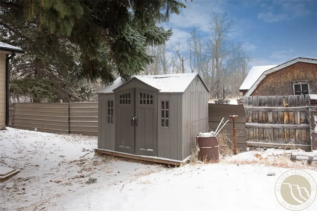 24 East Rosebud Roscoe MT 59071