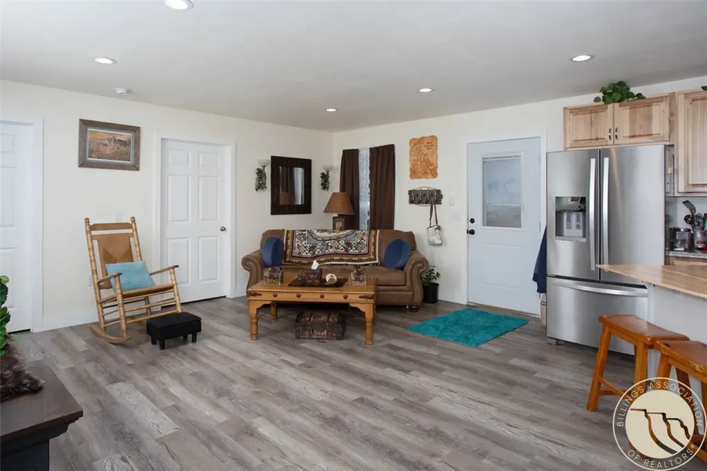 24 East Rosebud Roscoe MT 59071