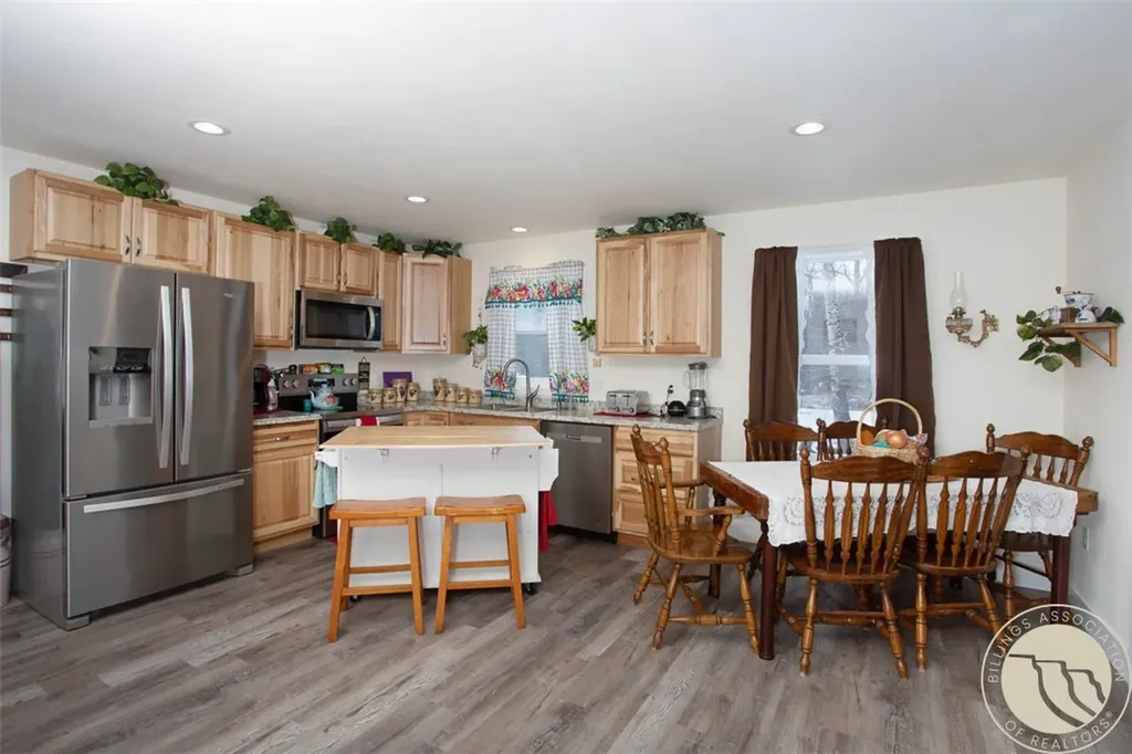 24 East Rosebud Roscoe MT 59071
