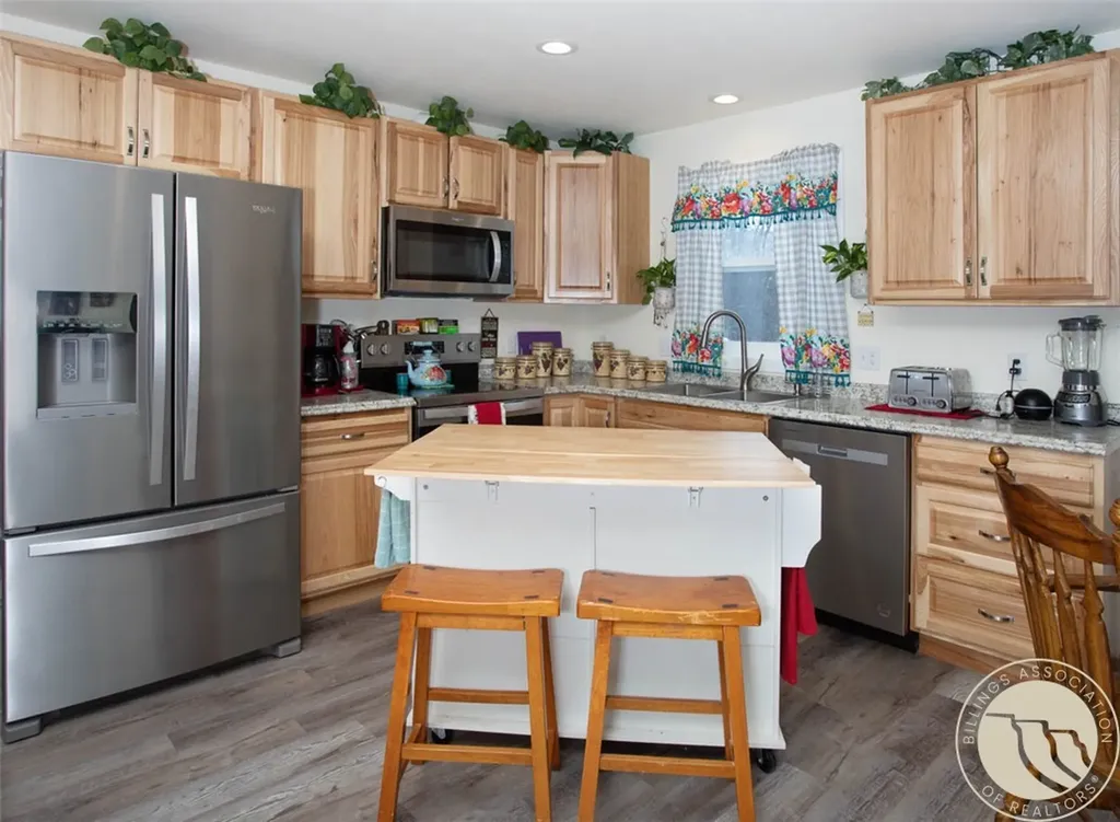 24 East Rosebud Roscoe MT 59071