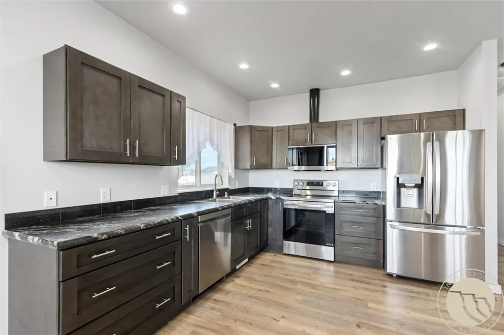 1020 5th Street E Roundup MT 59072