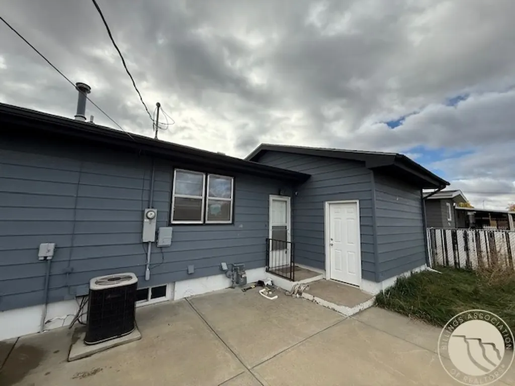217 Chestnut Avenue Glendive MT 59330
