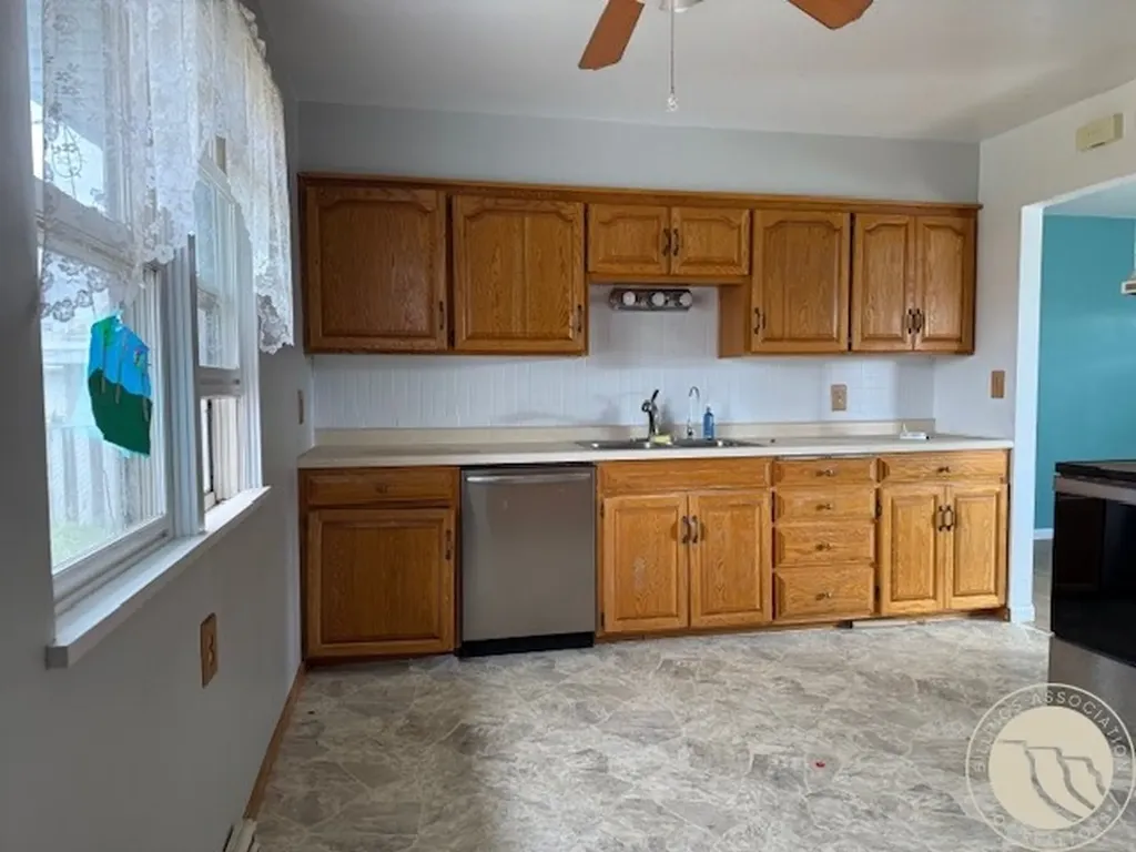 217 Chestnut Avenue Glendive MT 59330