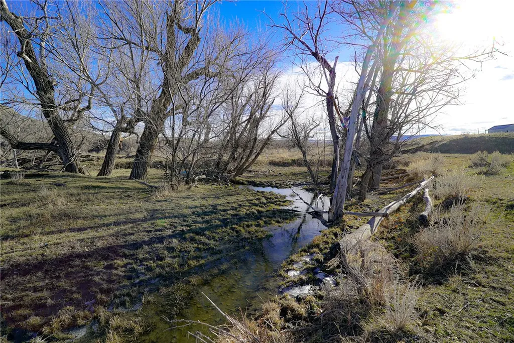 303 E Pryor Road Edgar MT 59026