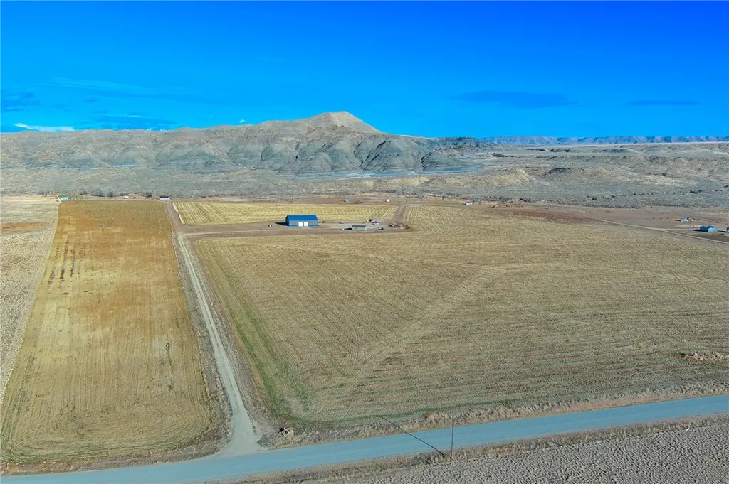 303 E Pryor Road Edgar MT 59026