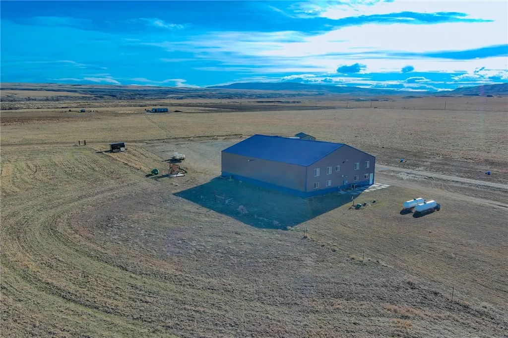 303 E Pryor Road Edgar MT 59026