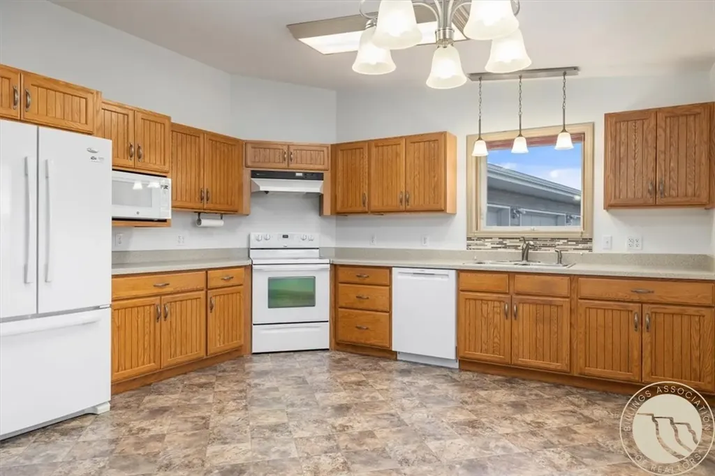 6933 Custer Avenue Billings MT 59106