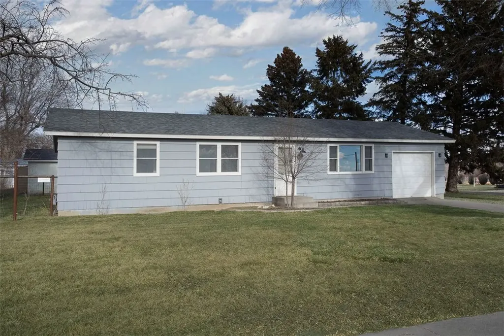 201 Fairlane Avenue Bridger MT 59014