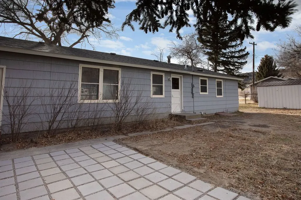 201 Fairlane Avenue Bridger MT 59014