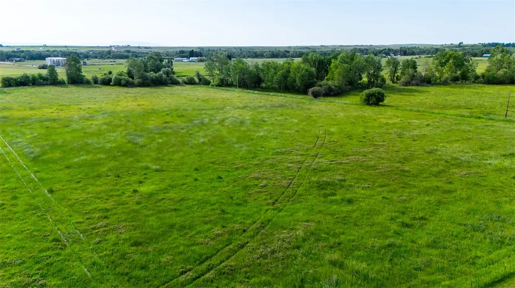 120 Cooney Road Roberts MT 59070