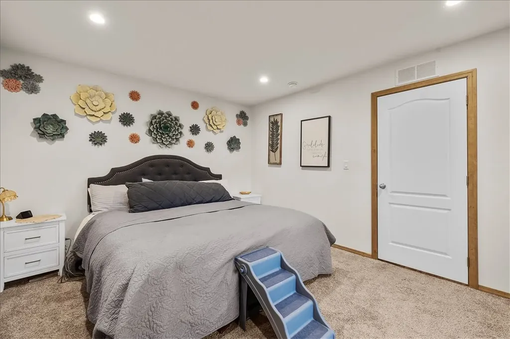 11 Queen Victoria Billings MT 59105