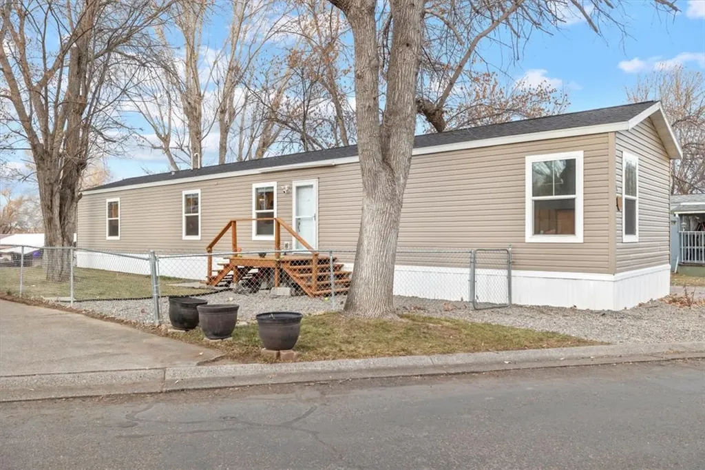 11 Queen Victoria Billings MT 59105
