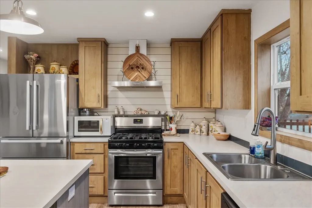 11 Queen Victoria Billings MT 59105