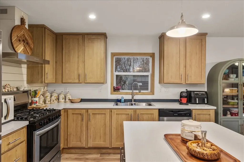 11 Queen Victoria Billings MT 59105