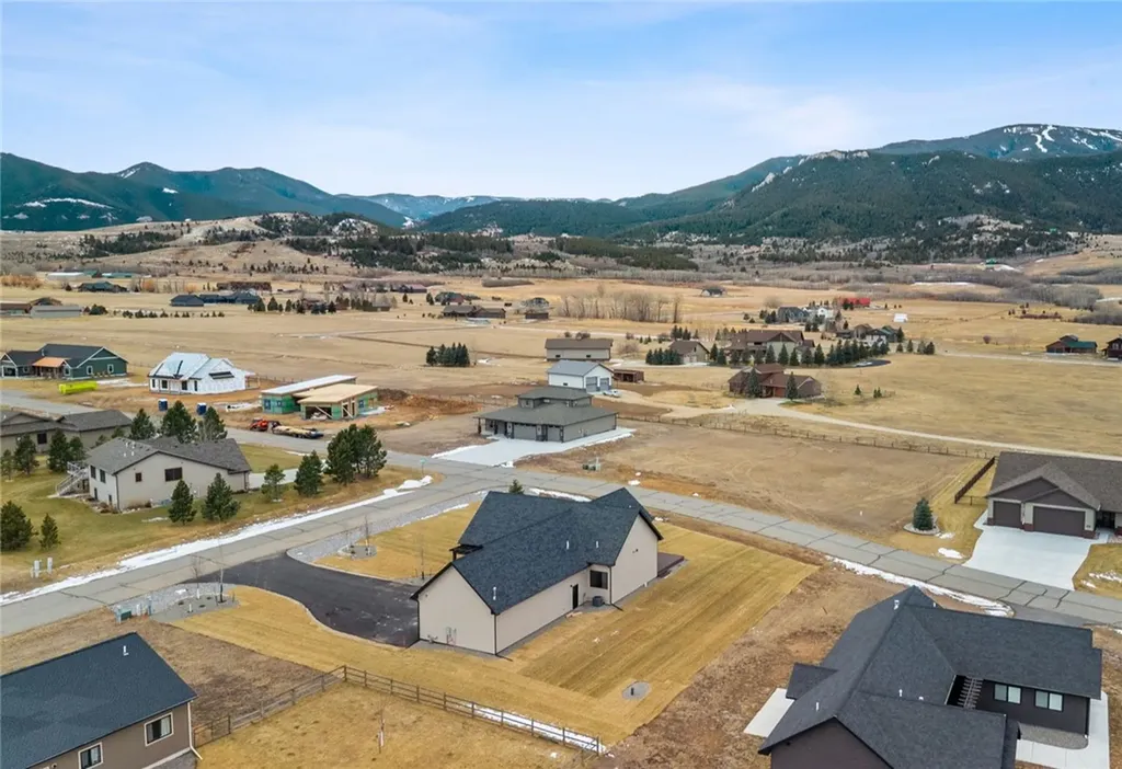 10 Starlight Drive Red Lodge MT 59068