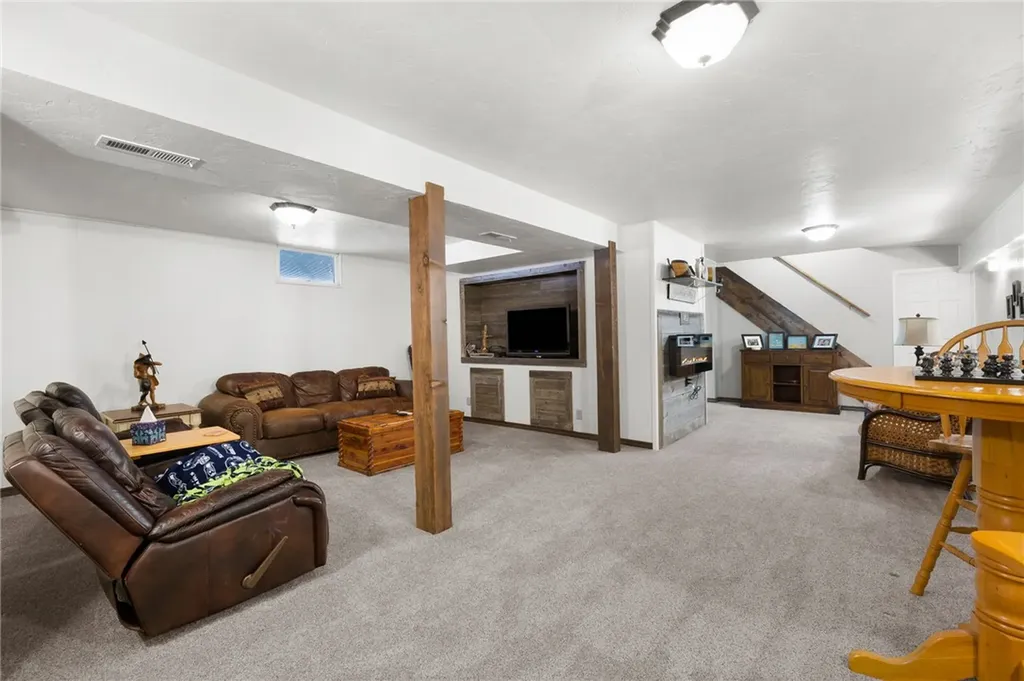 6802 Us Highway 212 Red Lodge MT 59068