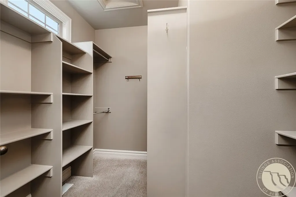 5827 Foxtail Loop S Billings MT 59106