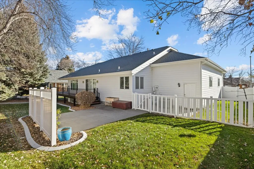 13 Stanford Court Billings MT 59102