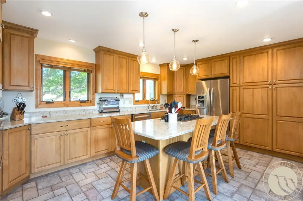1251 Chipper Lane Huntley MT 59037