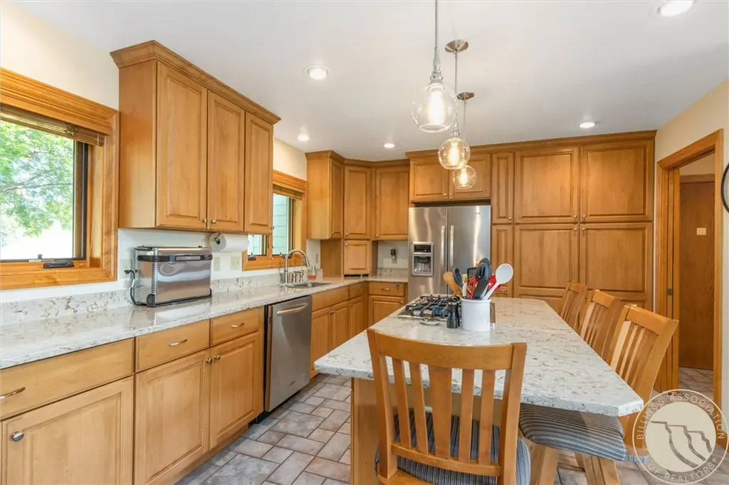 1251 Chipper Lane Huntley MT 59037