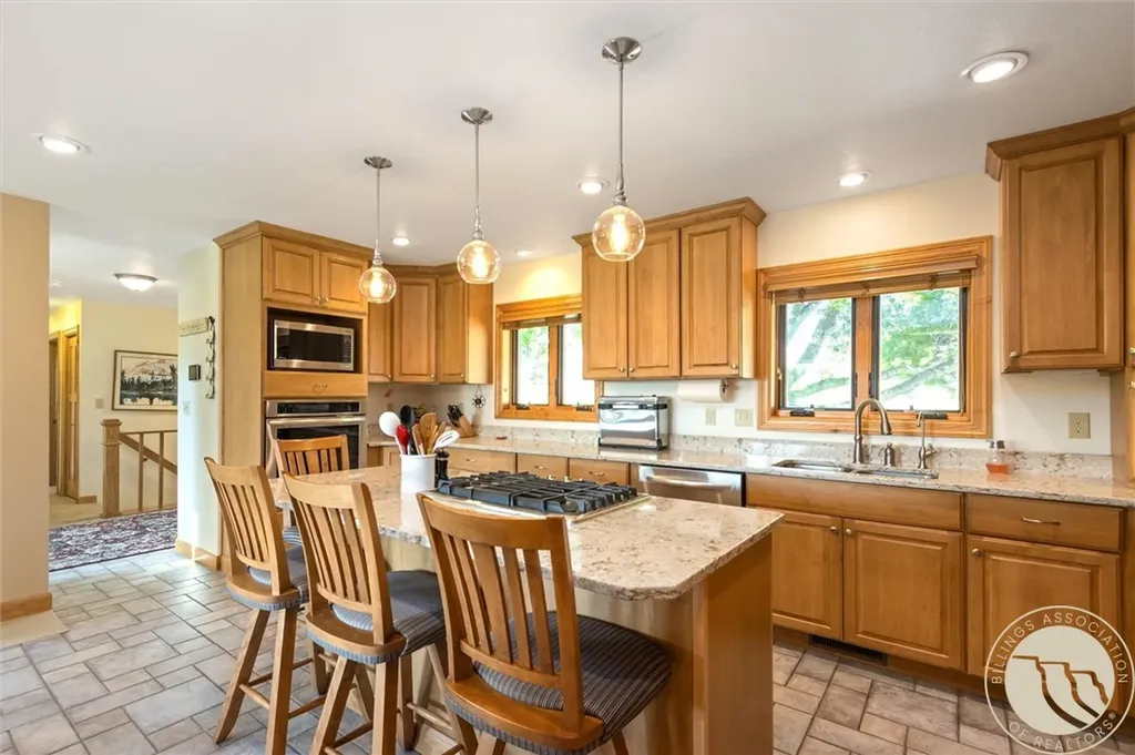 1251 Chipper Lane Huntley MT 59037