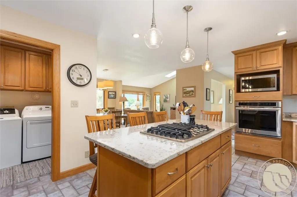 1251 Chipper Lane Huntley MT 59037