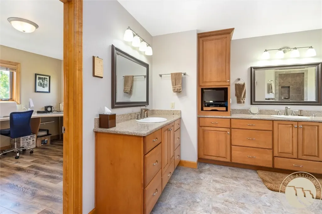 1251 Chipper Lane Huntley MT 59037